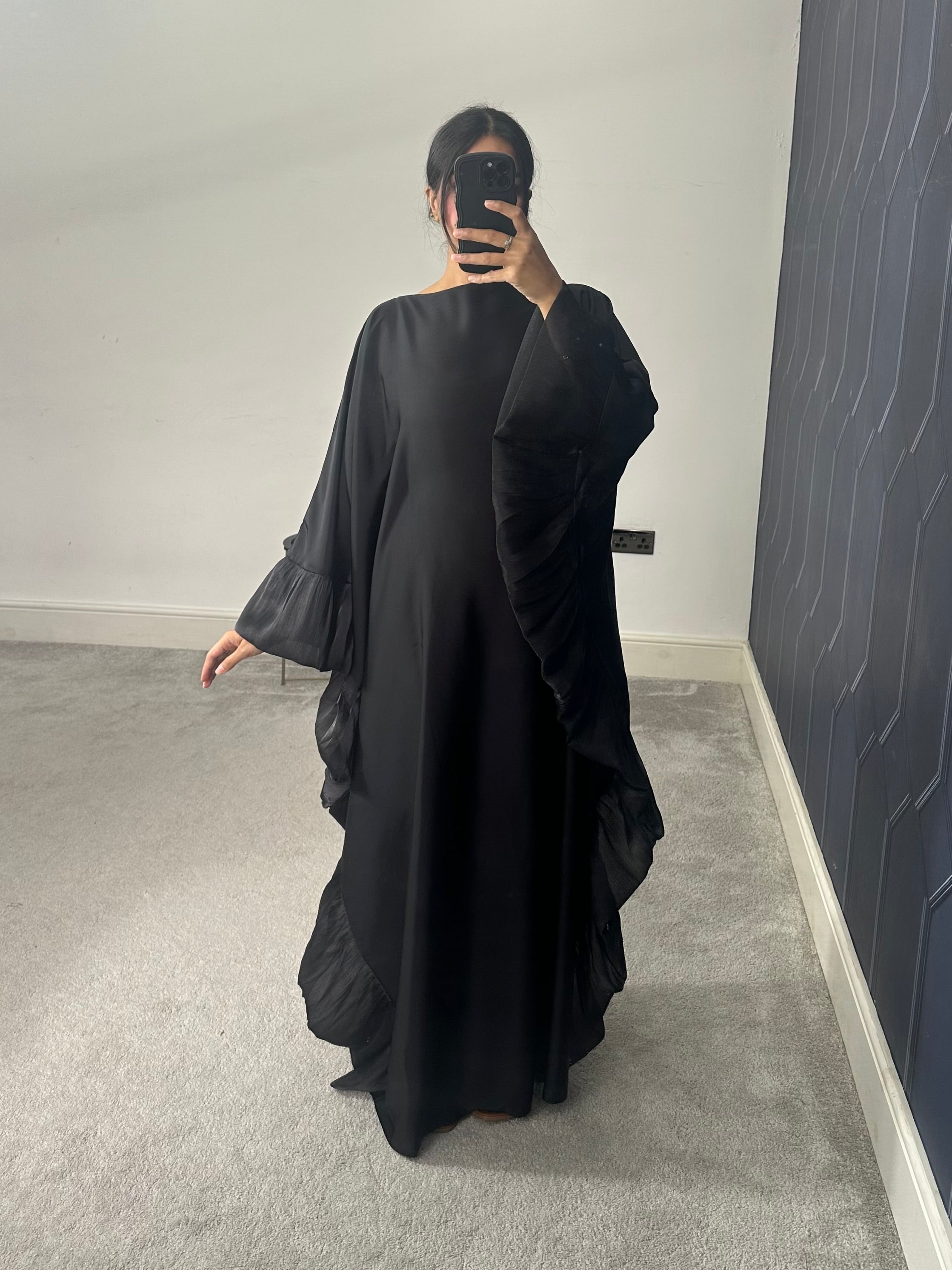 Haniya Ruffle Abaya (Black)