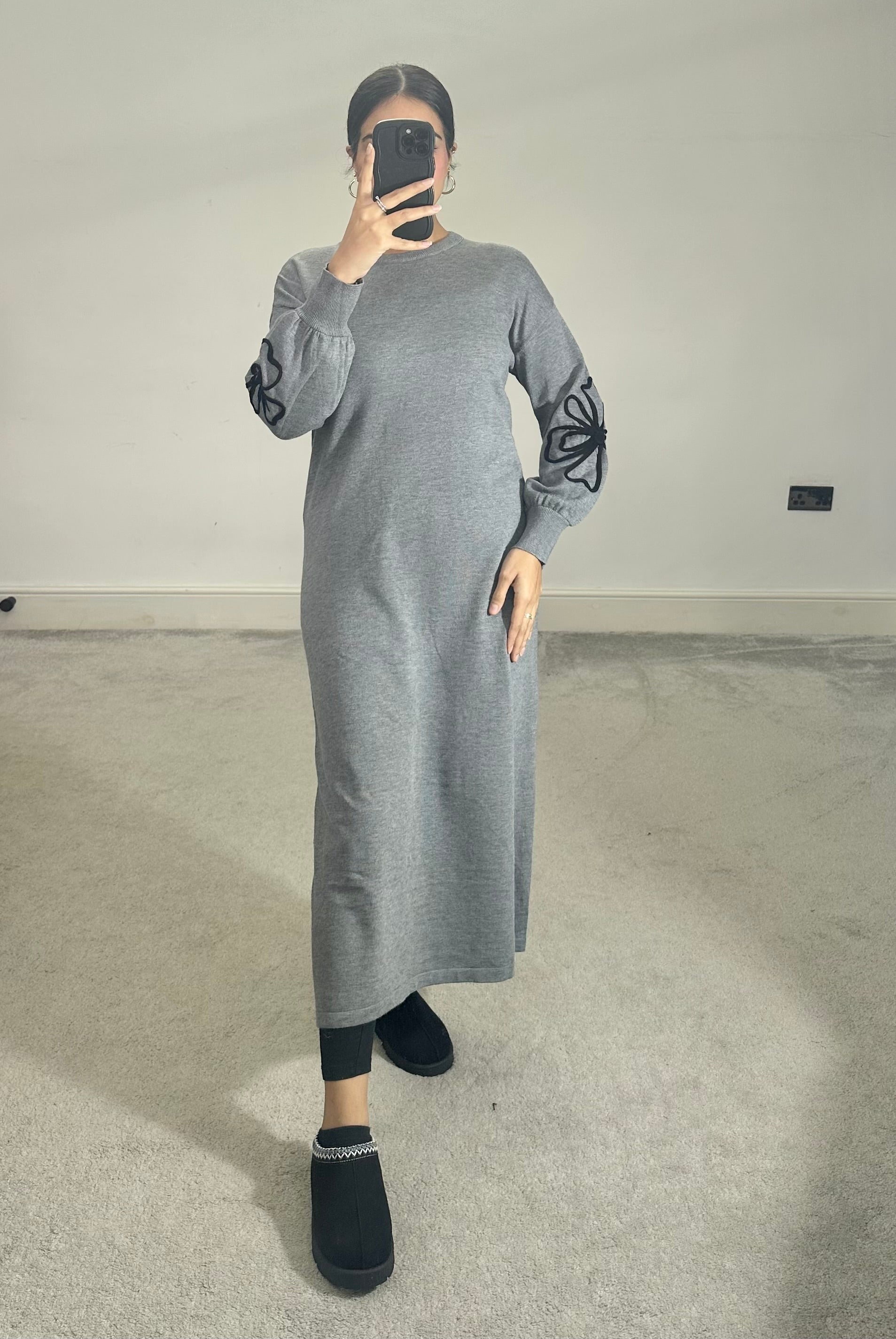 Husna Flower detail knitted dress