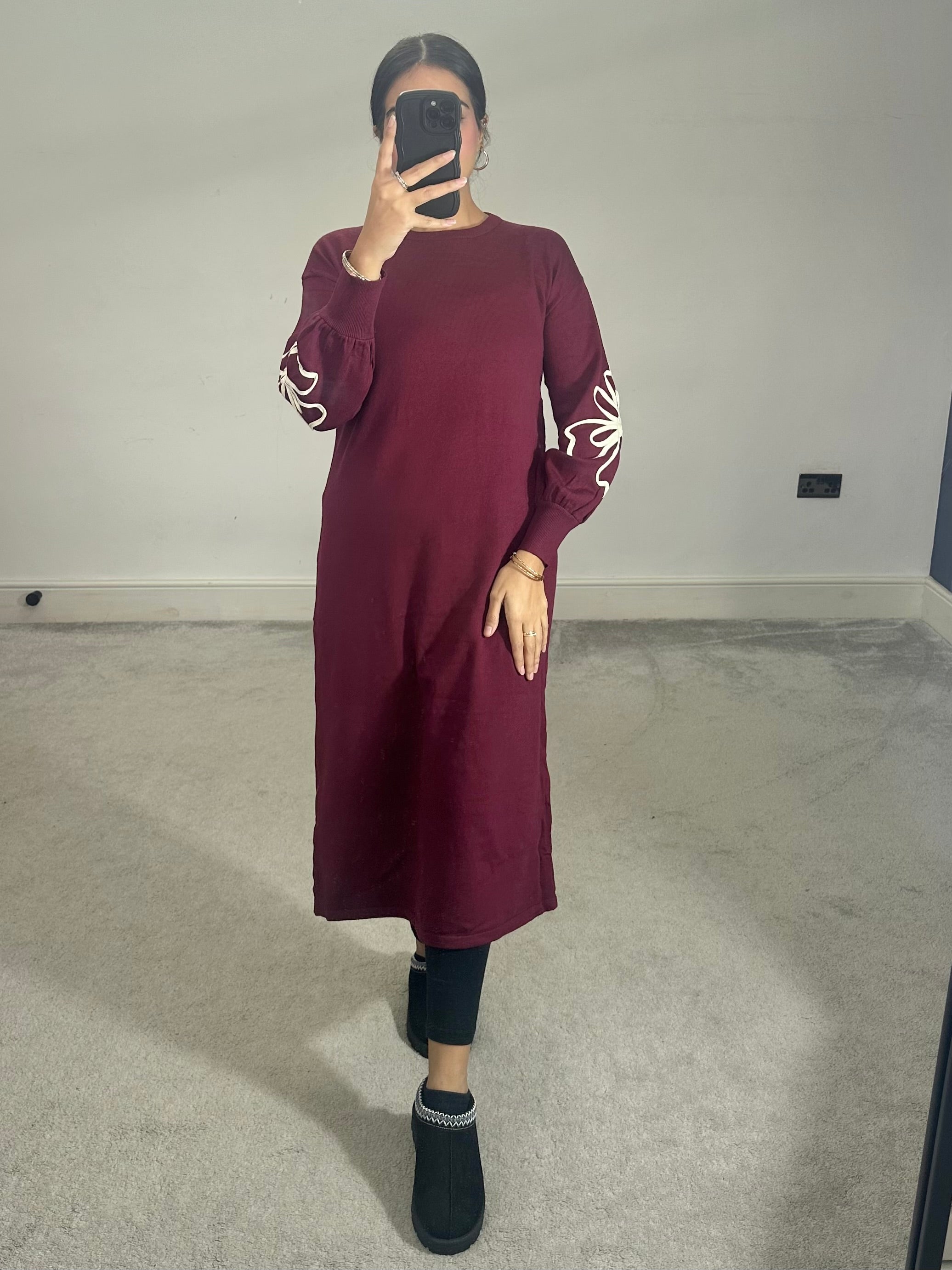 Husna Flower detail knitted dress