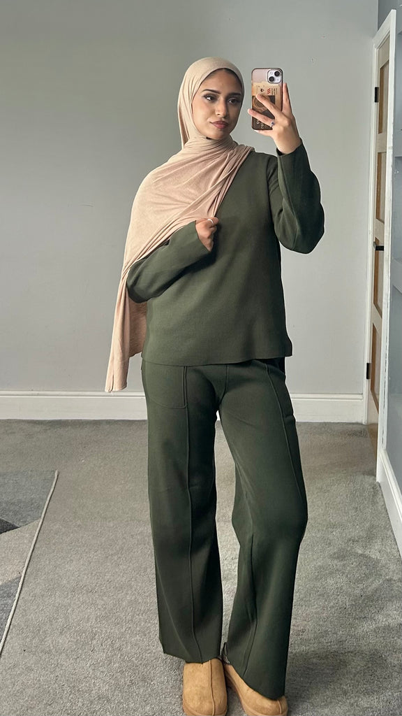 Ayla Knitted 2 piece co ord (petite size)