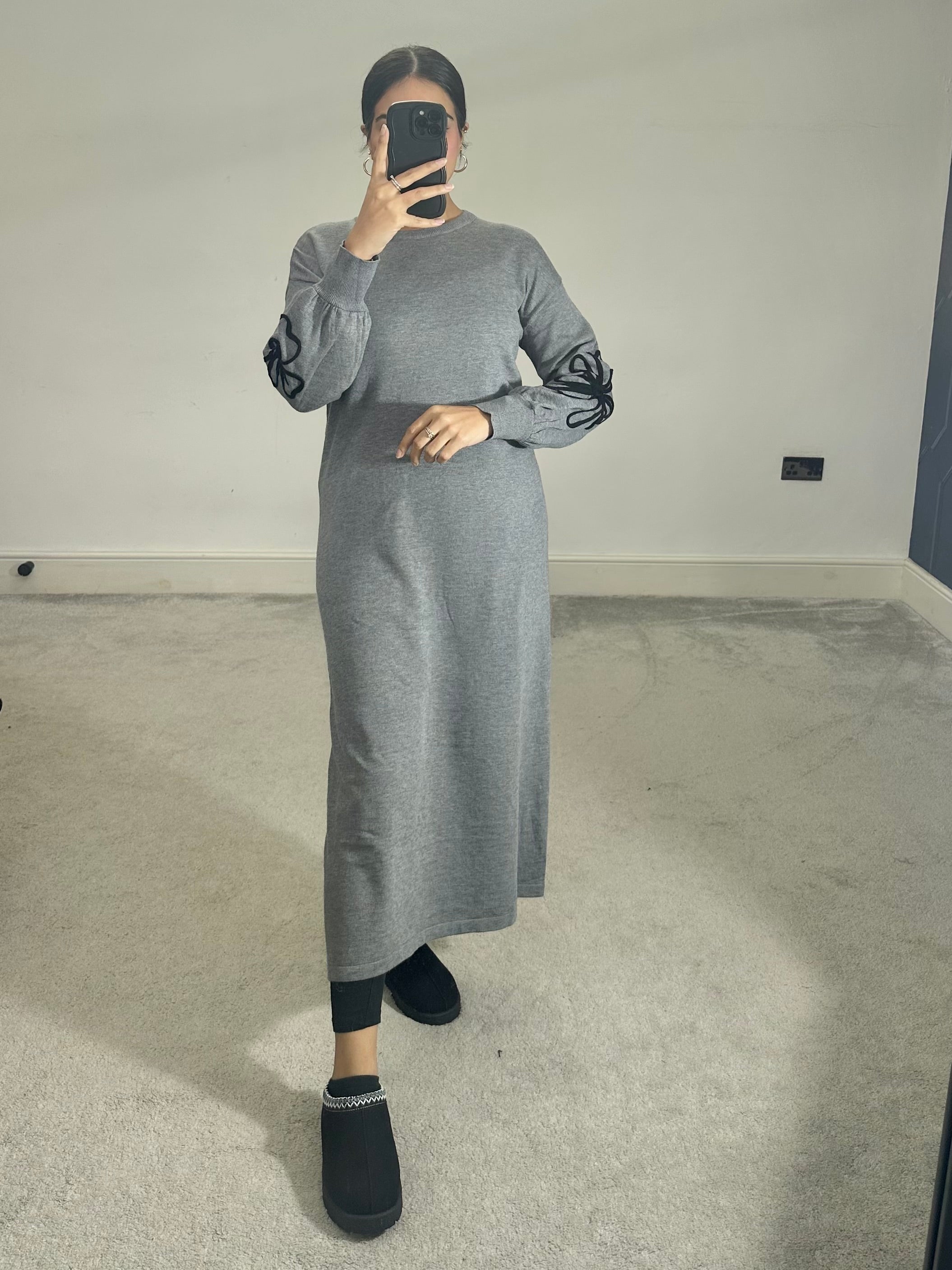 Husna Flower detail knitted dress