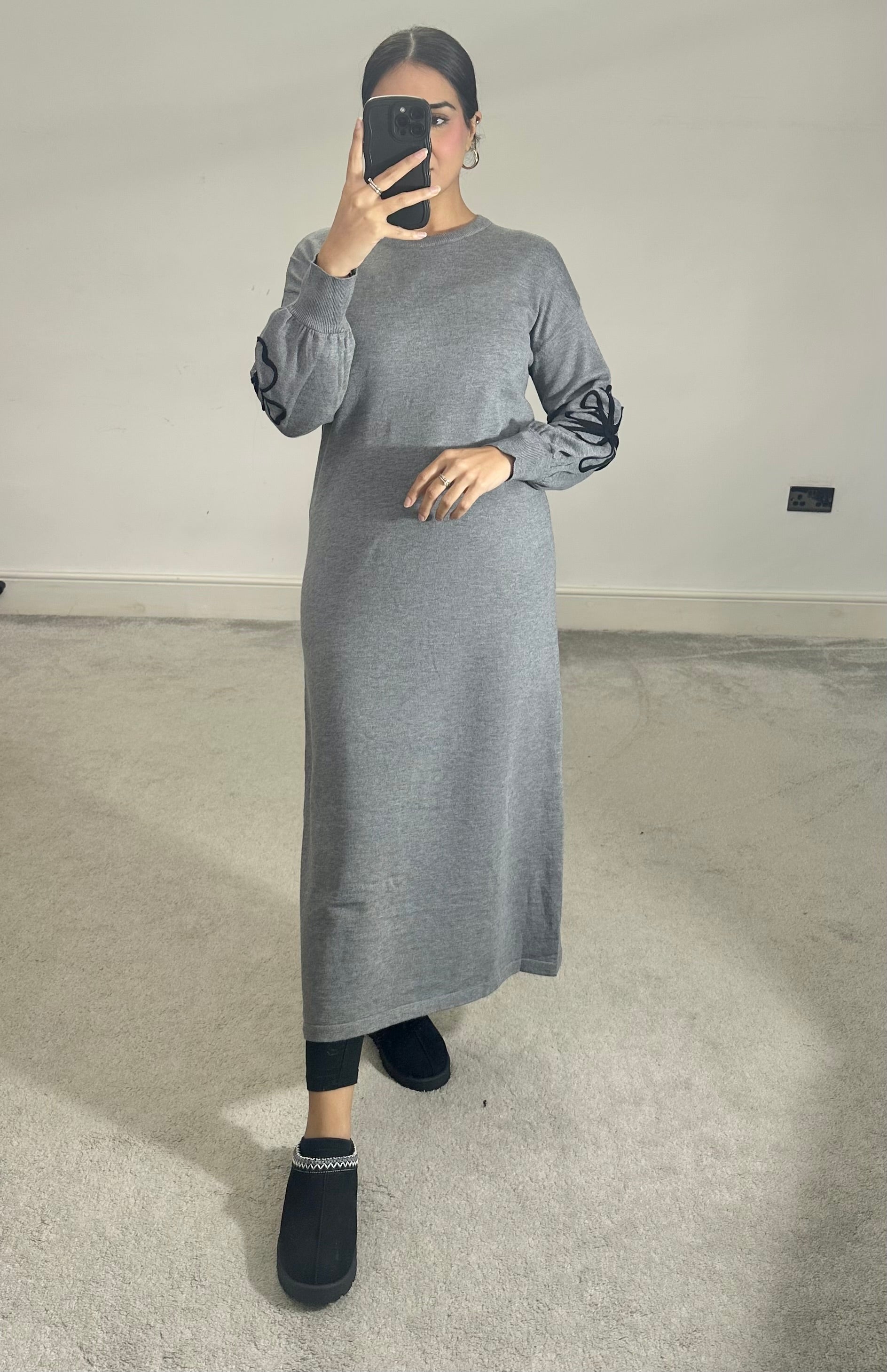 Husna Flower detail knitted dress