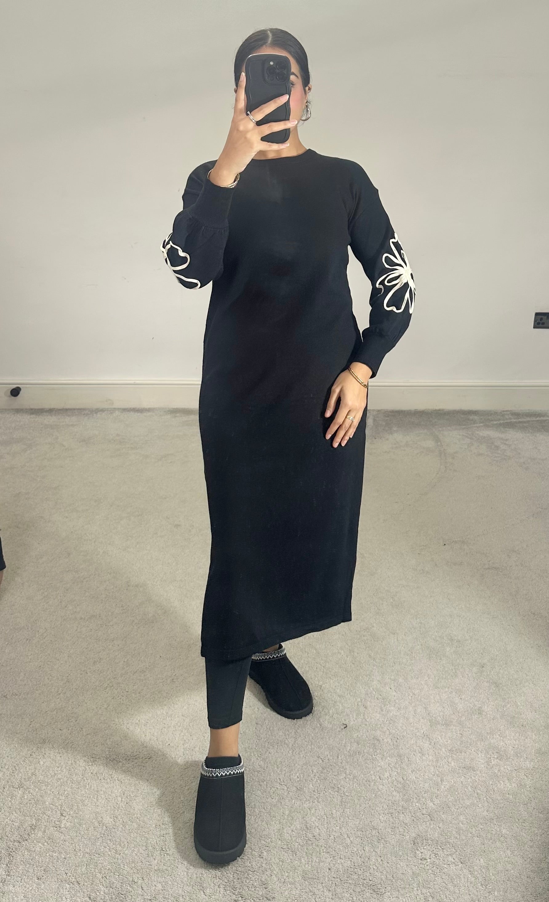 Husna Flower detail knitted dress