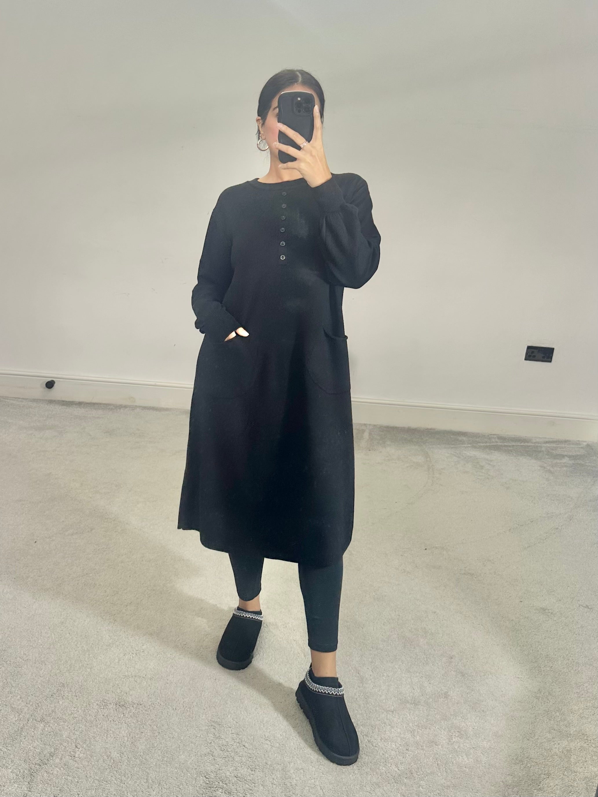 Laiba Soft knitted pocket dress