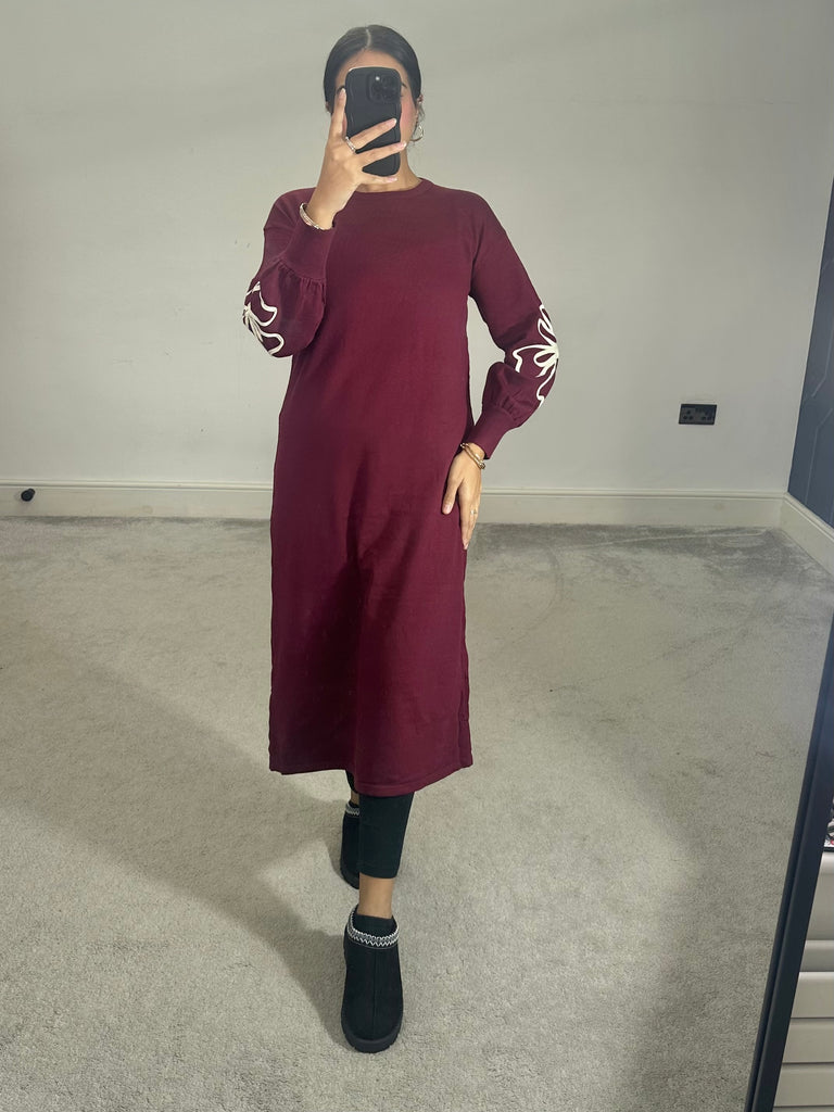 Husna Flower detail knitted dress