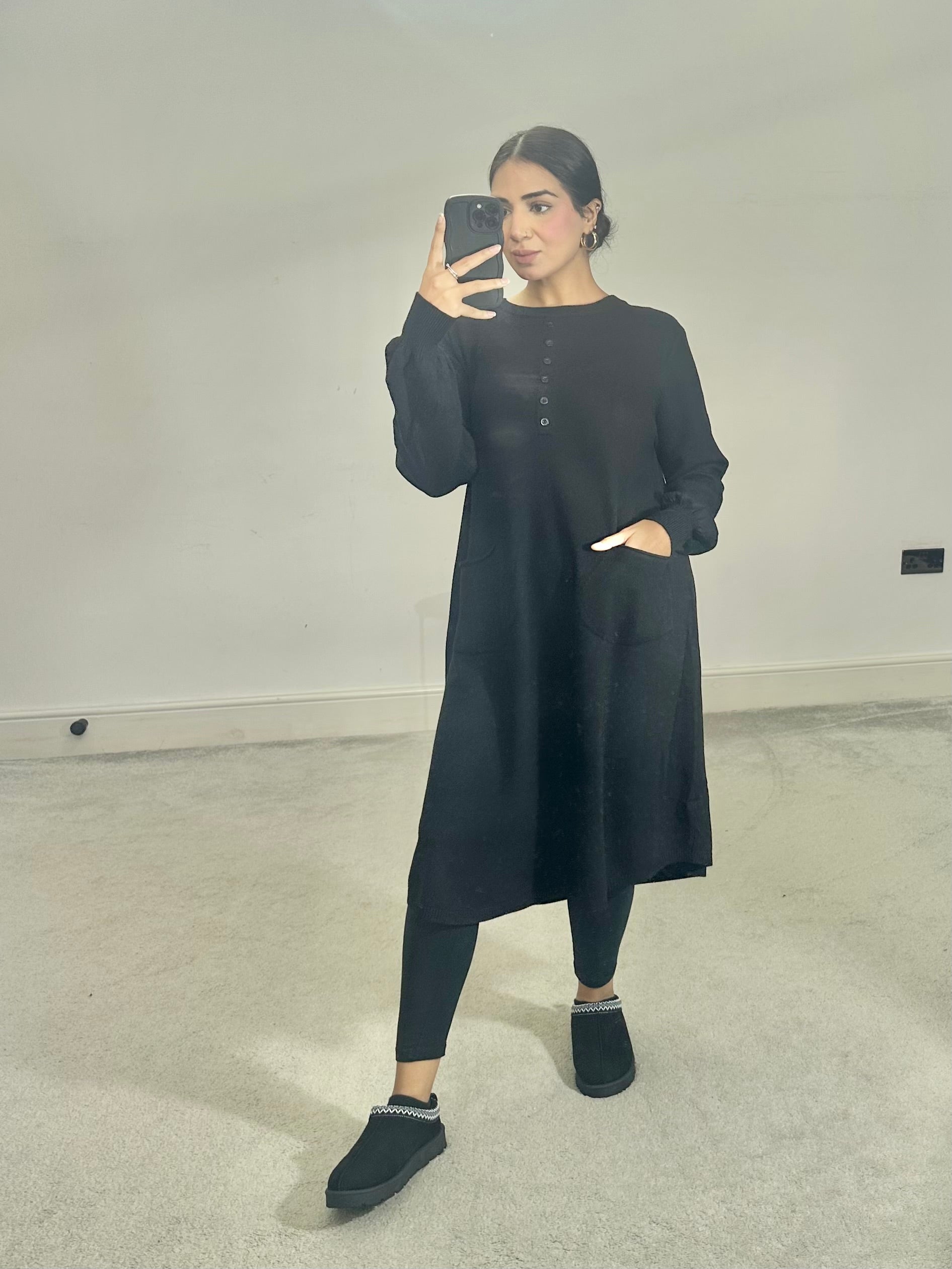 Laiba Soft knitted pocket dress