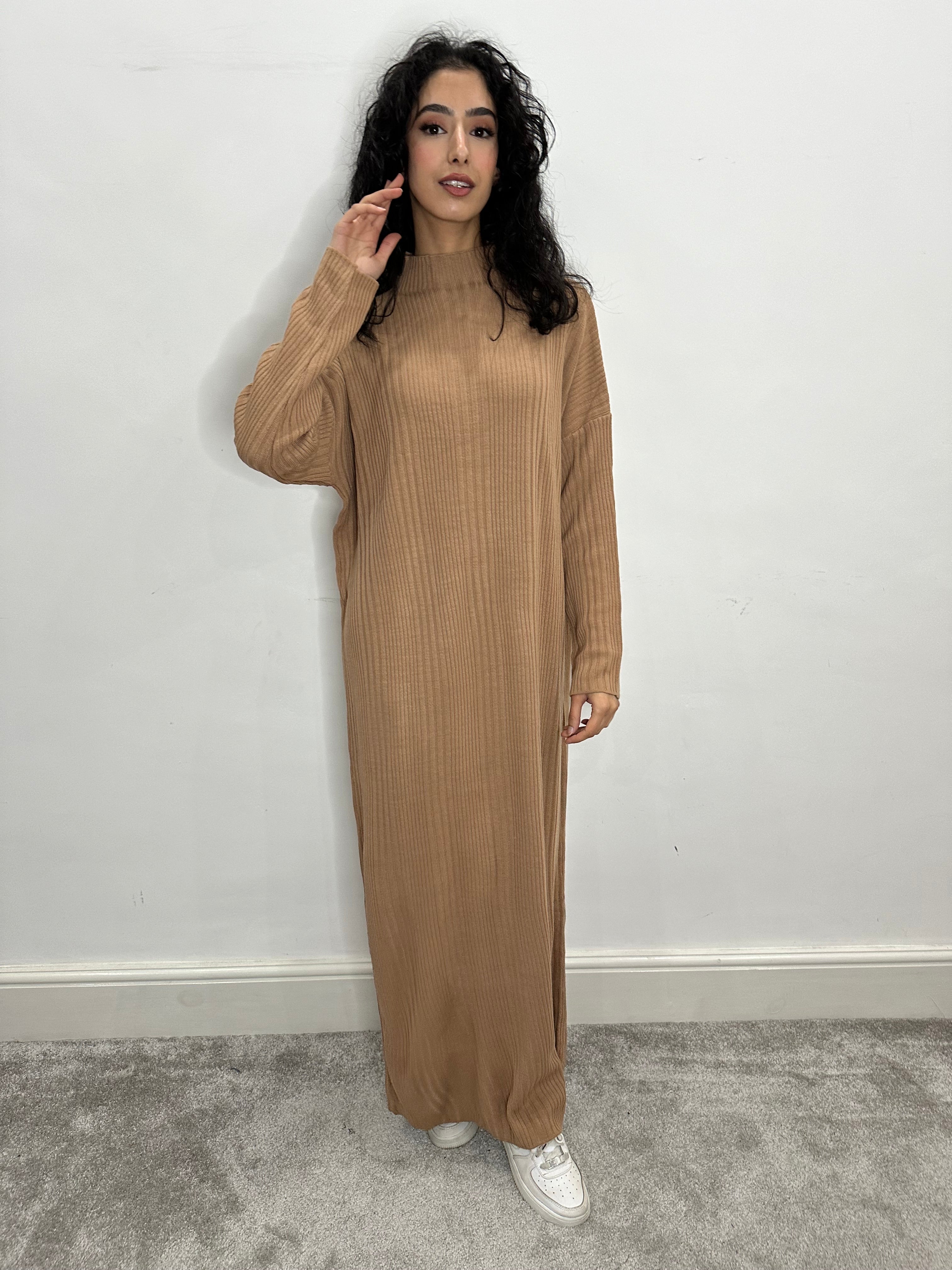 Hira Knitted Maxi Dress /Abaya