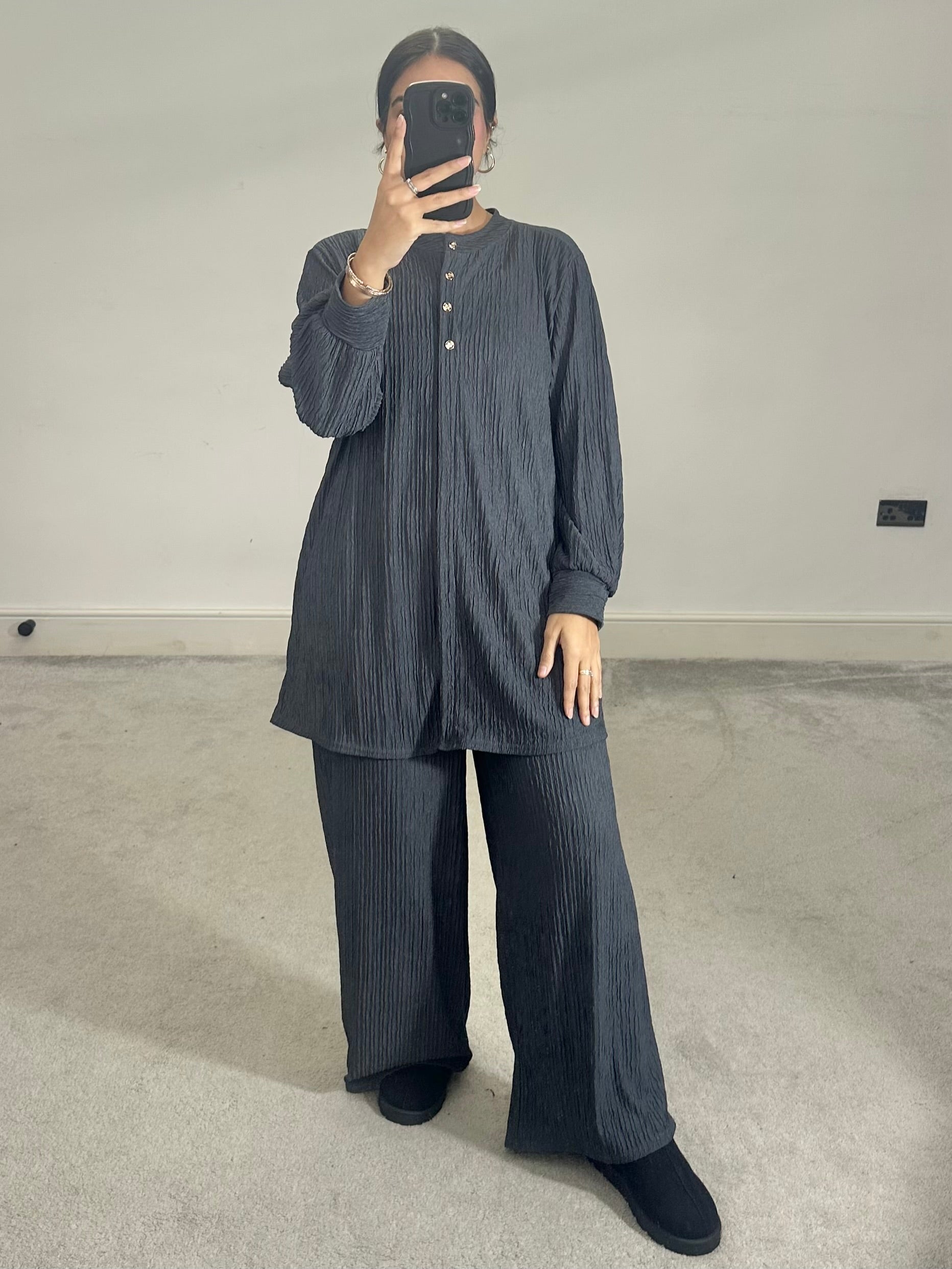 Huda Crinkle 2 piece co ords set