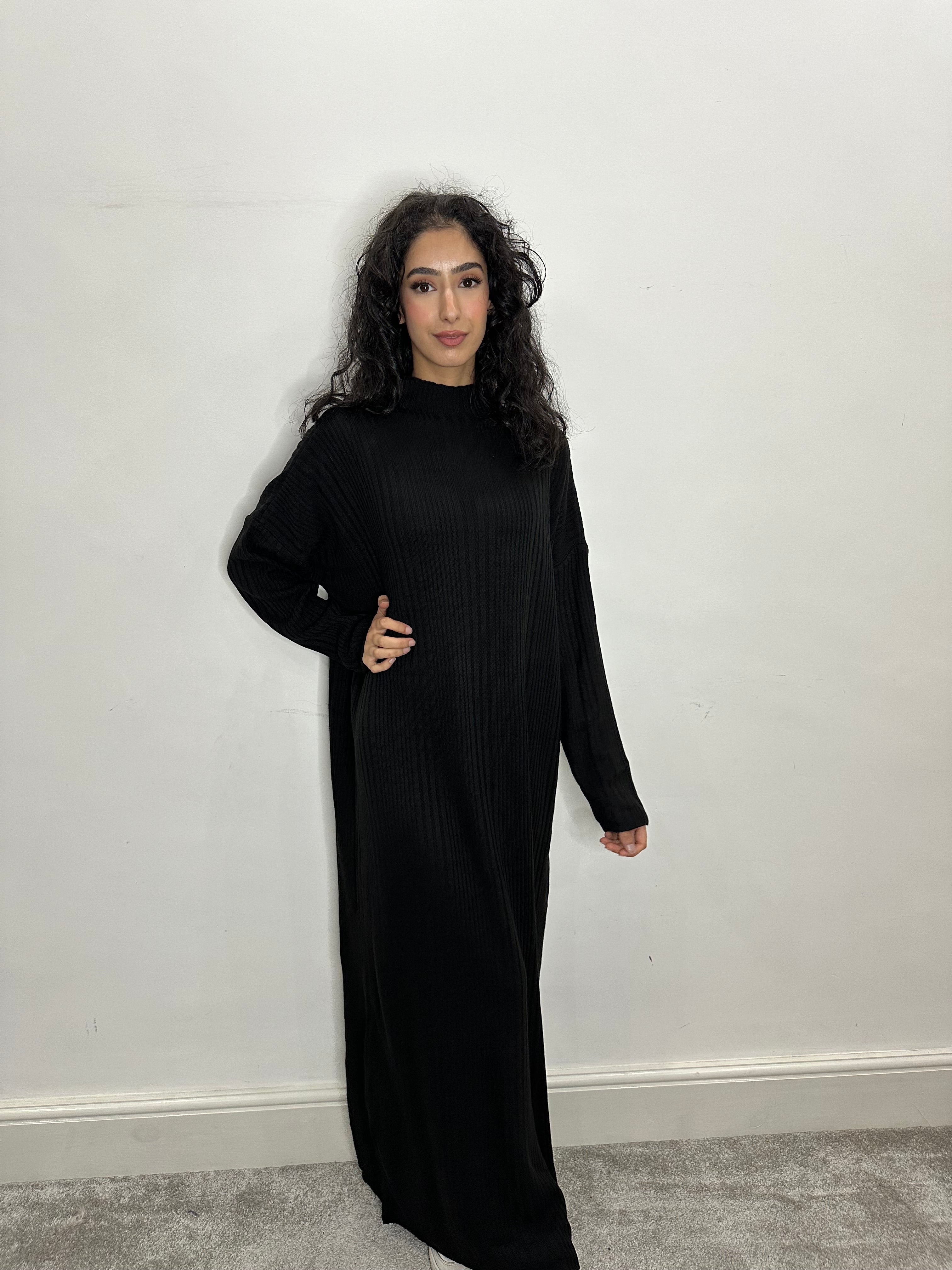 Hira Knitted Maxi Dress /Abaya