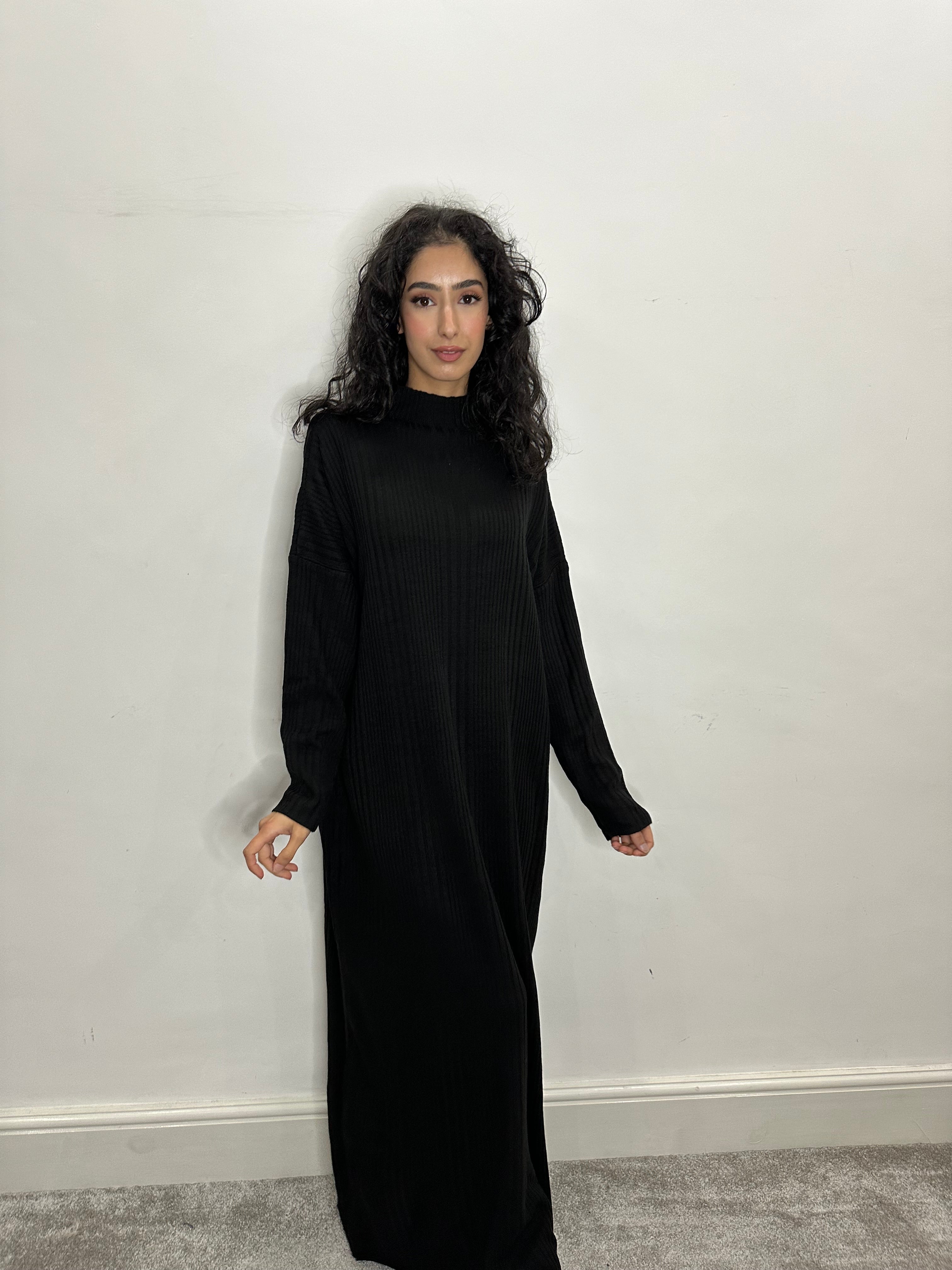 Hira Knitted Maxi Dress /Abaya