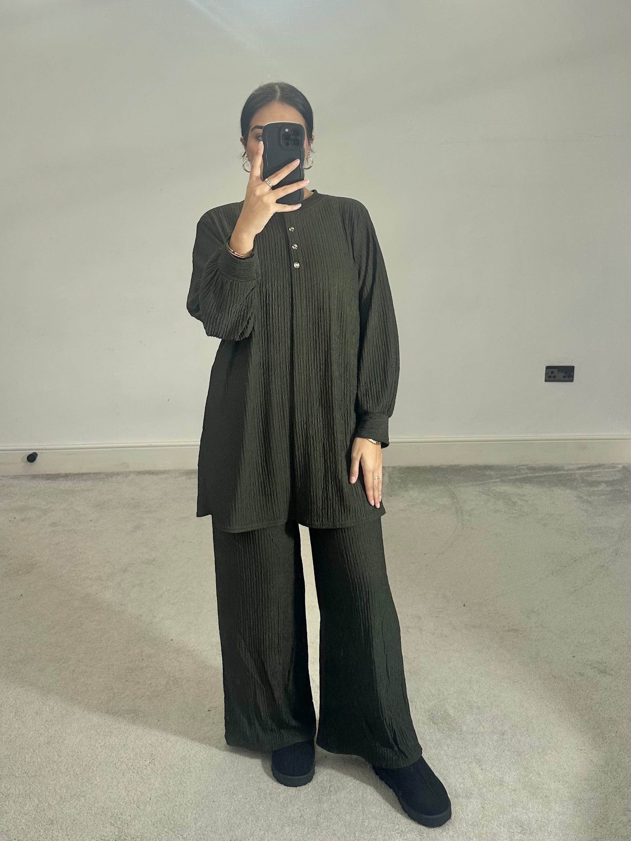 Huda Crinkle 2 piece co ords set