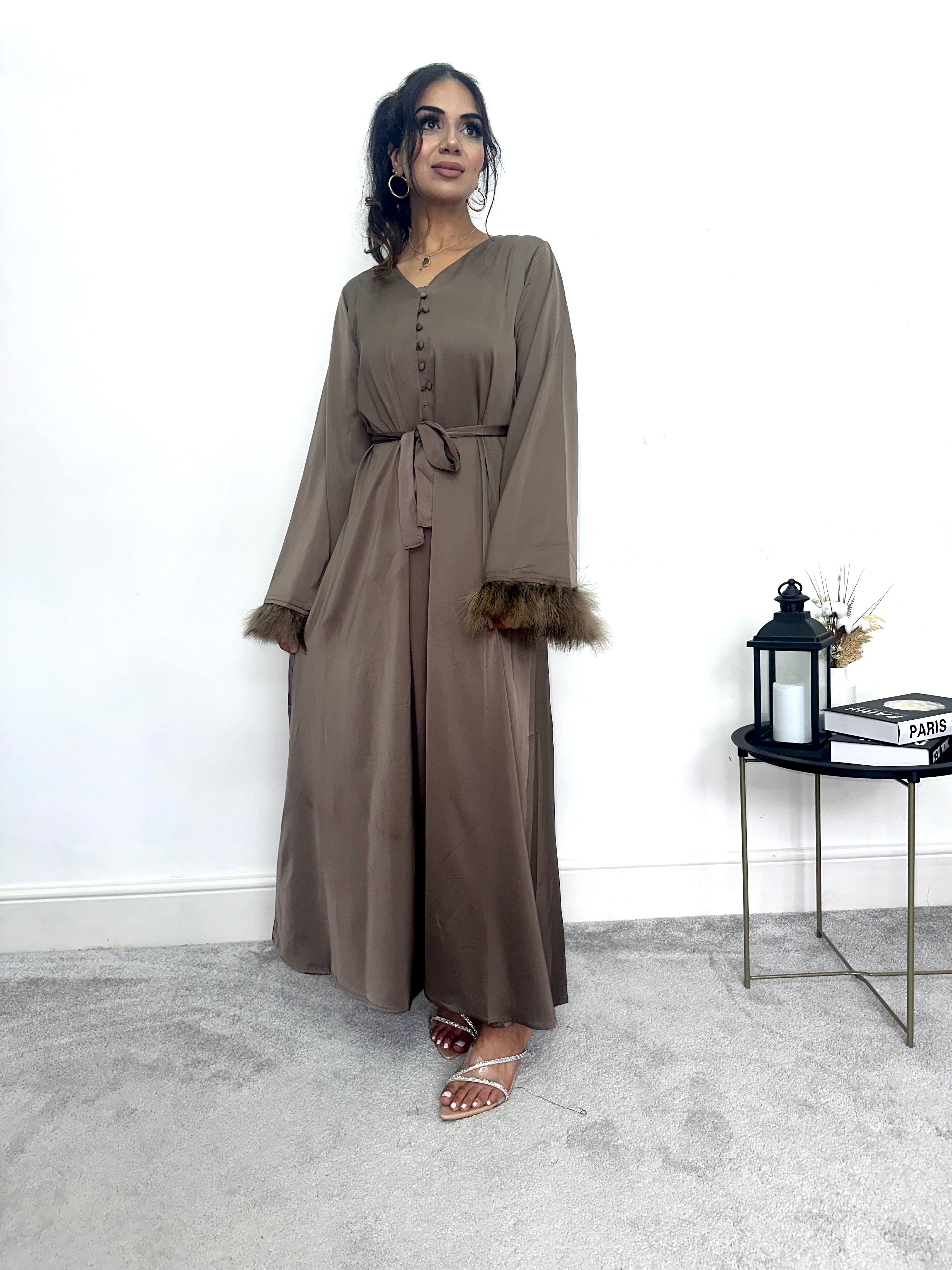 Arwa Feather Abaya