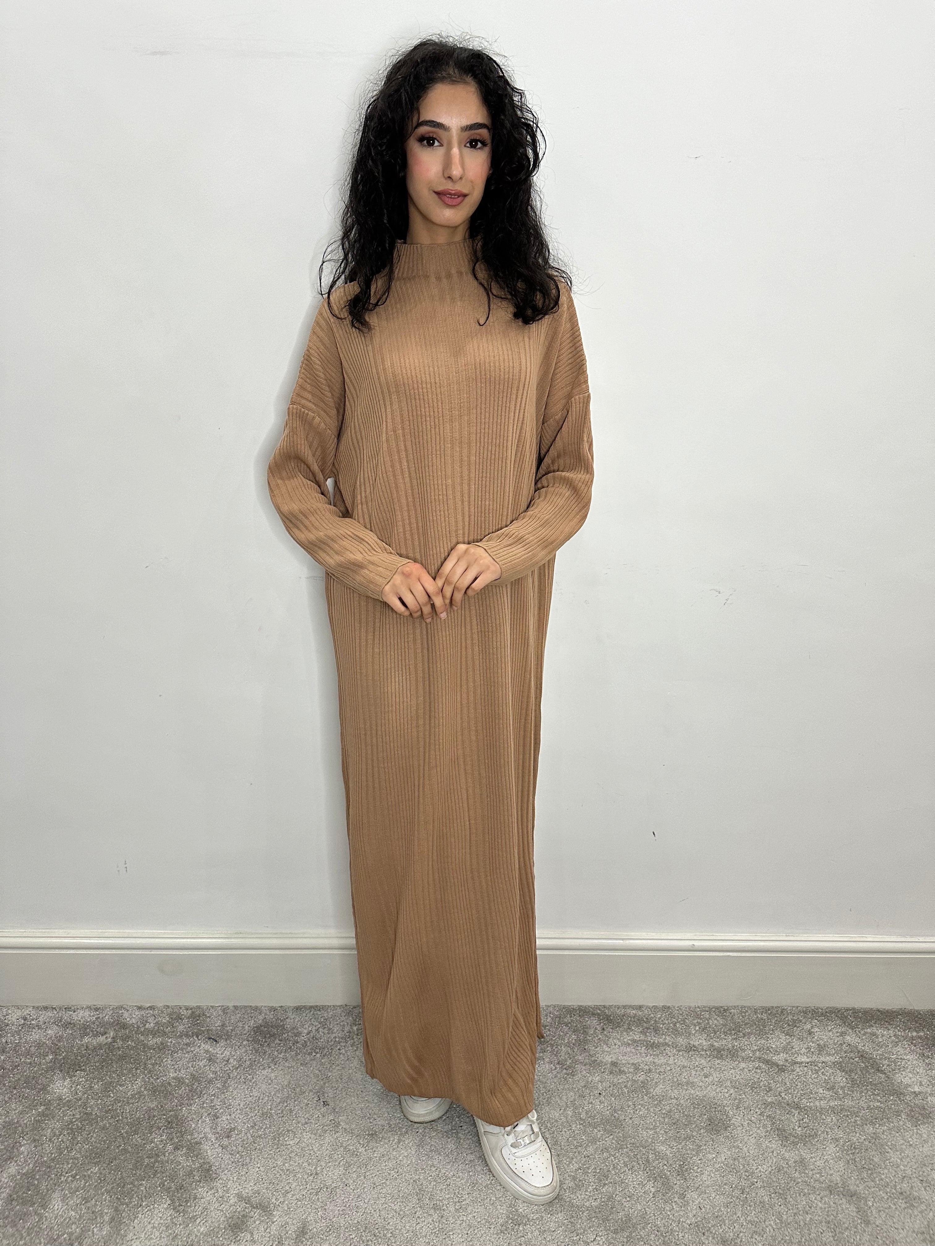 Hira Knitted Maxi Dress /Abaya