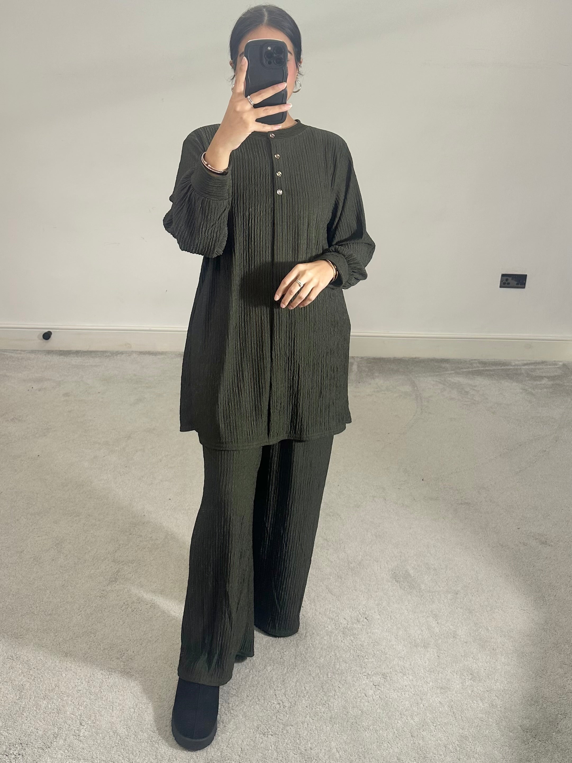 Huda Crinkle 2 piece co ords set