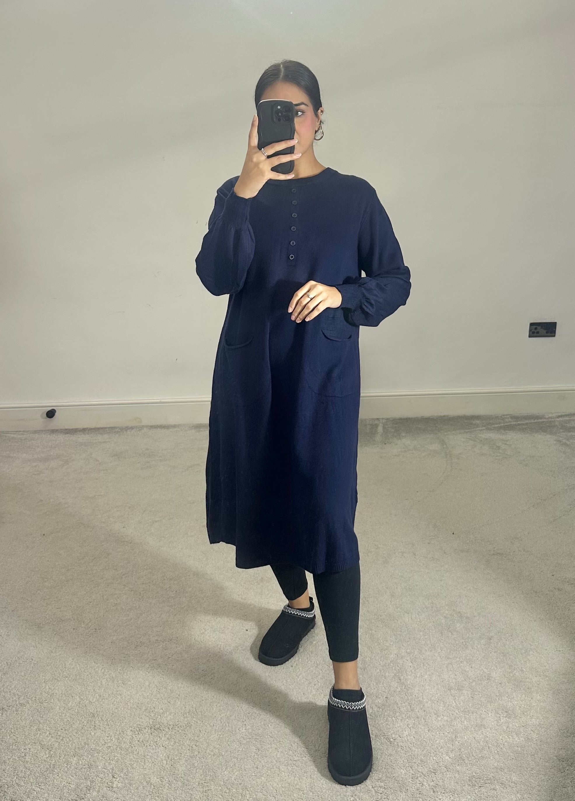 Laiba Soft knitted pocket dress