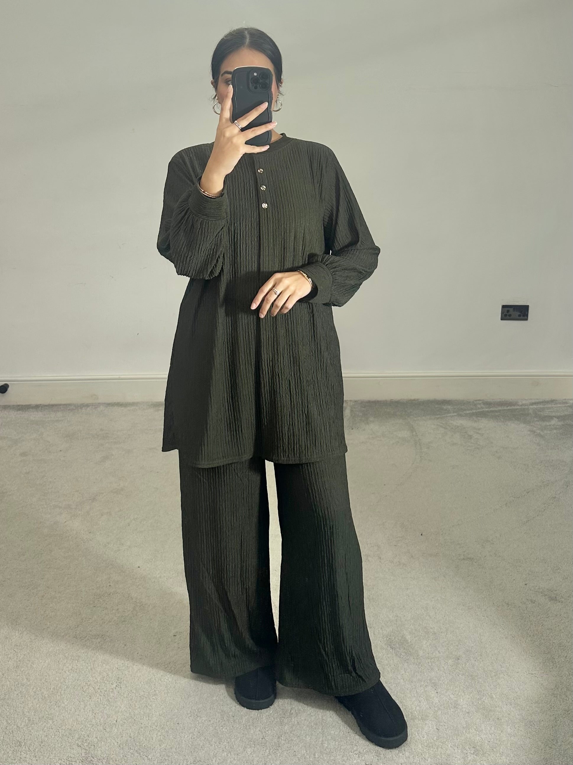 Huda Crinkle 2 piece co ords set