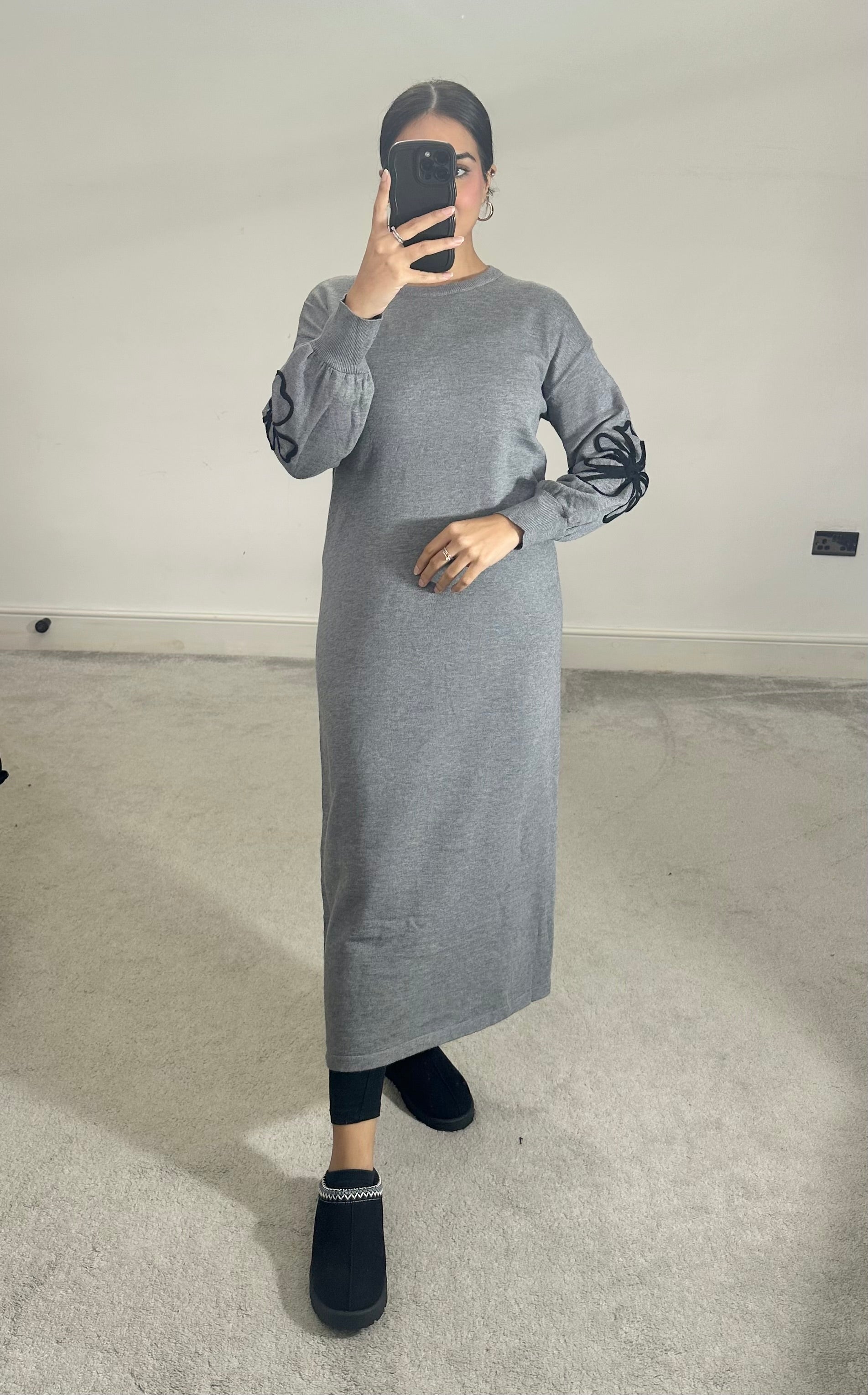 Husna Flower detail knitted dress