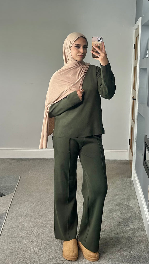 Ayla Knitted 2 piece co ord (petite size)