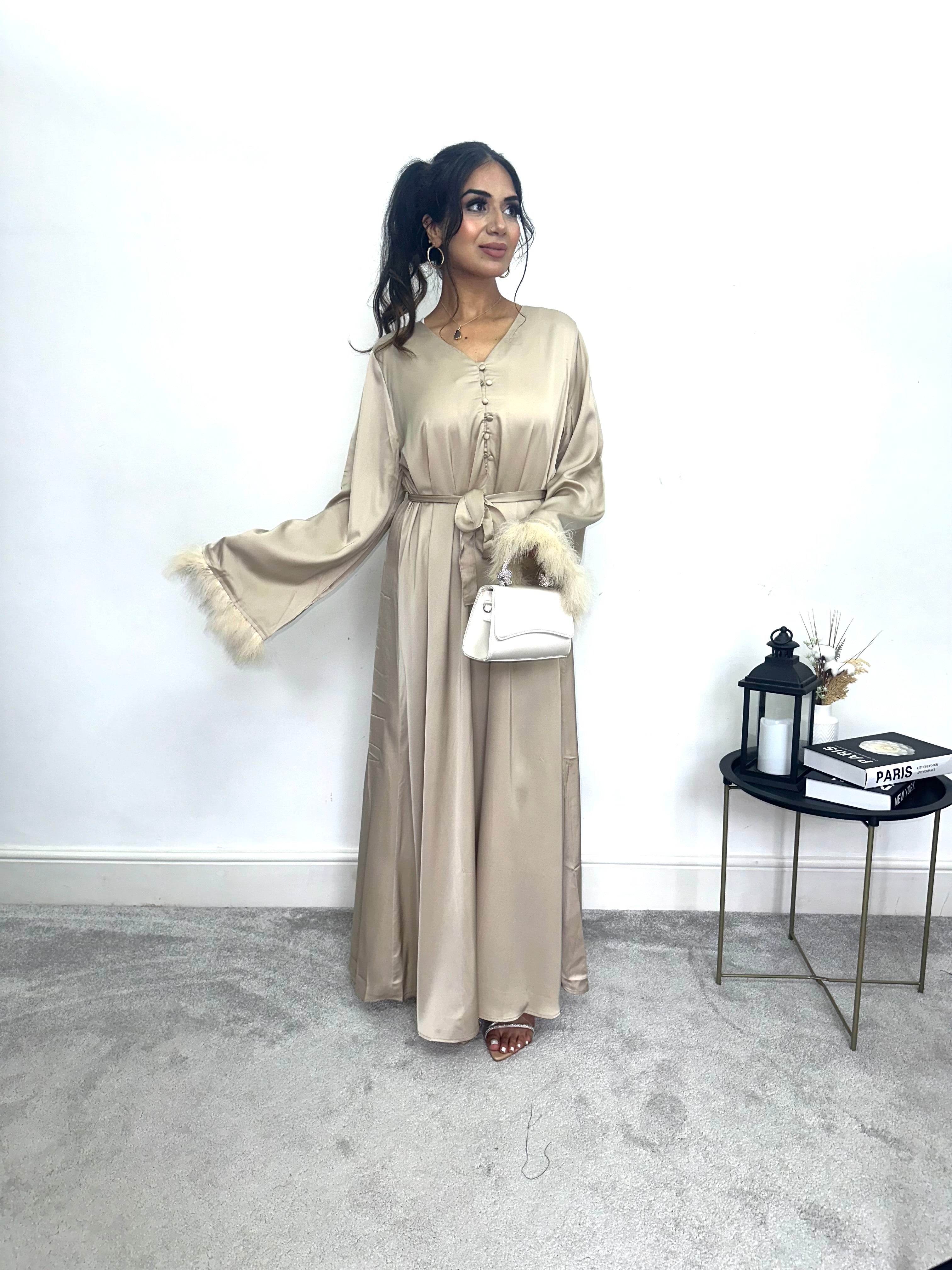 Arwa Feather Abaya