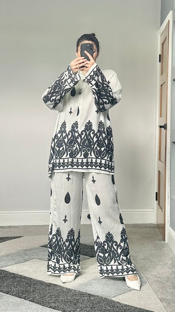 Nayaab Printed 2 Piece Co-ords